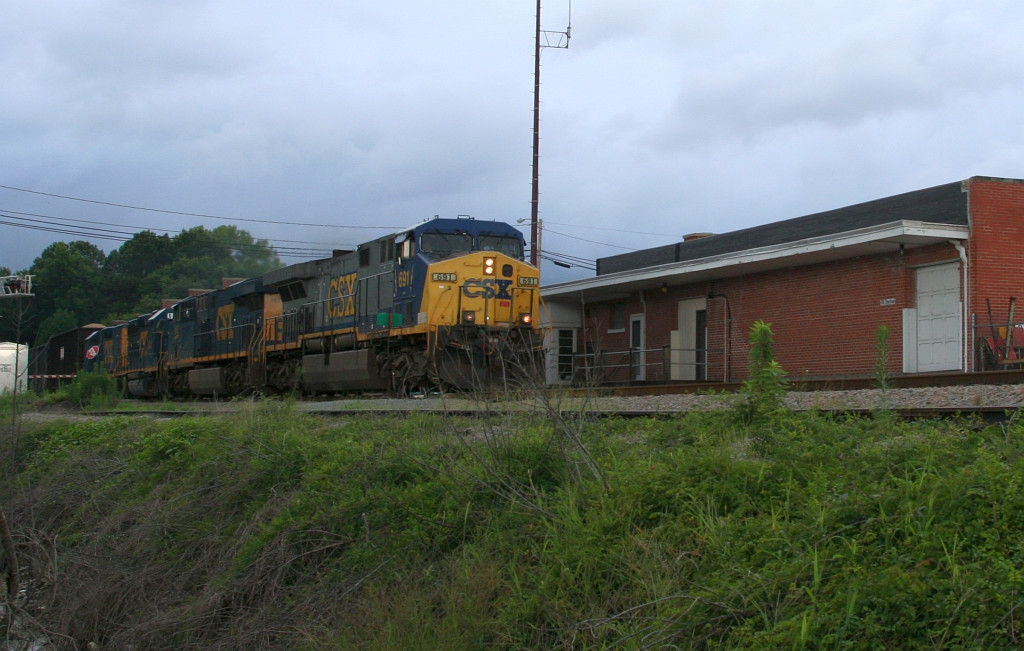 SB freight Hamlet-Wilmington going by the depot